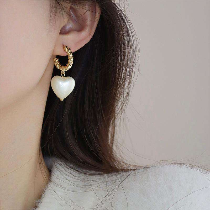 Twisted-Hoop-Heart-Earrings 2