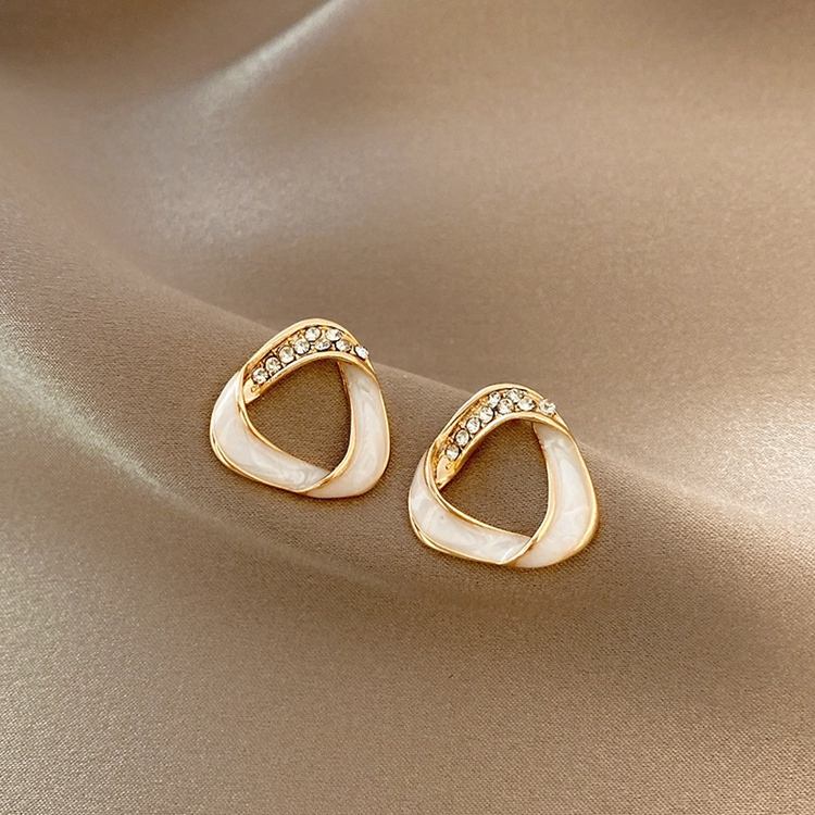 Twisted-Style-Rhinestone-Earrings 1
