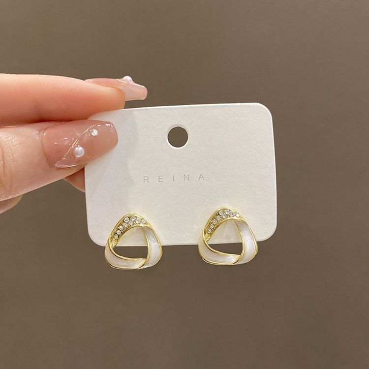 Twisted-Style-Rhinestone-Earrings 3