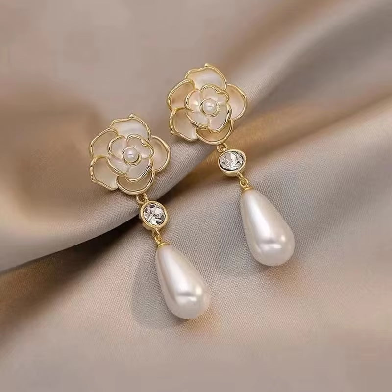 White-Flower-Teardrop-Pearl-Earrings 1