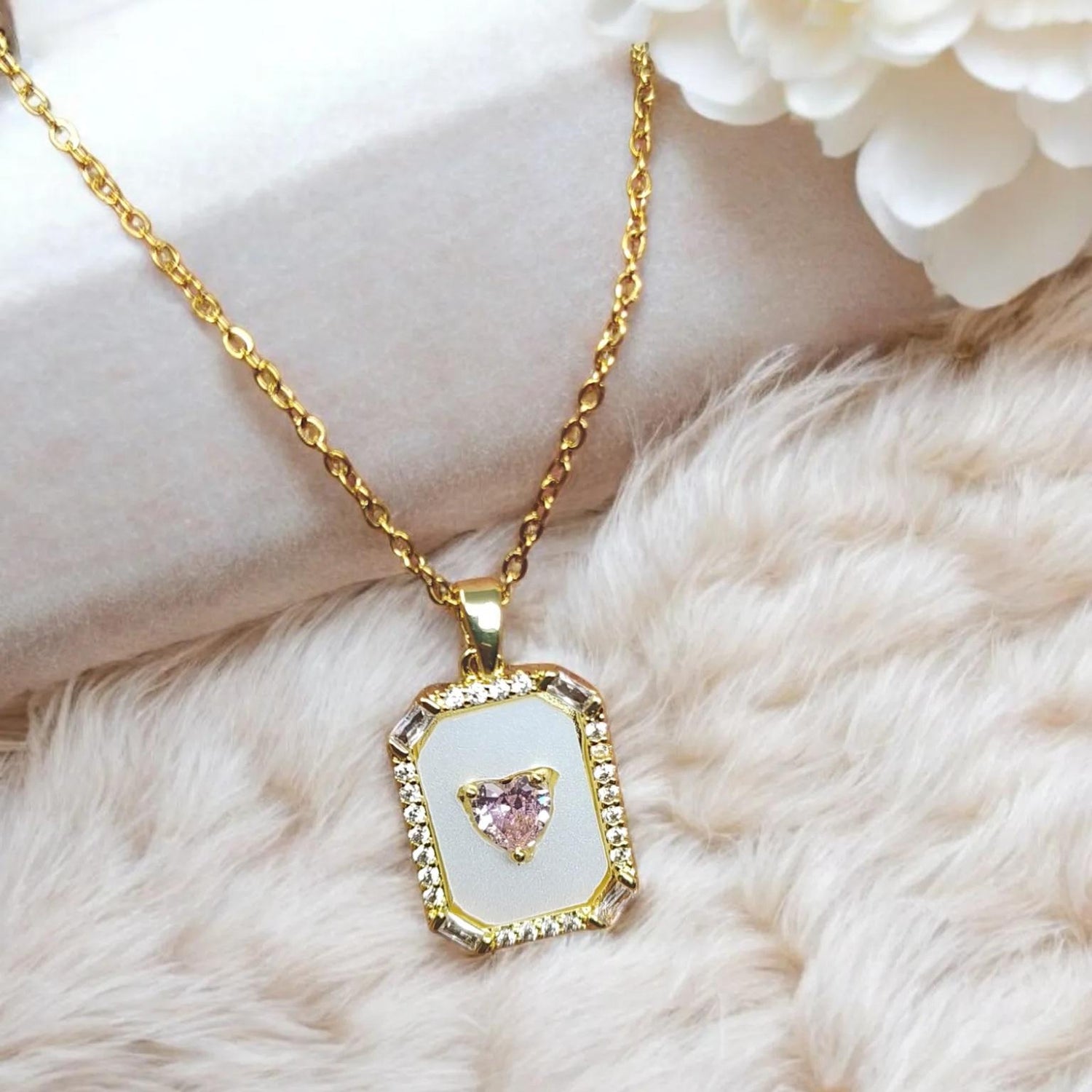 White Radiance Geometric Necklace 2 