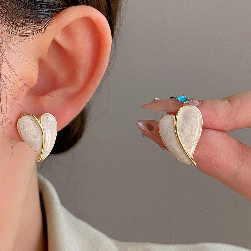 White-and-Gold-Heart-Earrings 2