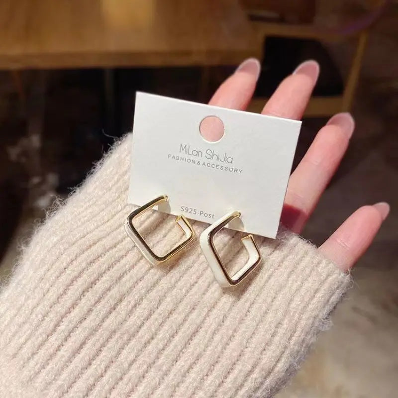 White-and-Gold-Square-Earrings 3