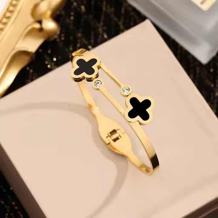Black Clovers Anti-Tarnish Bracelet