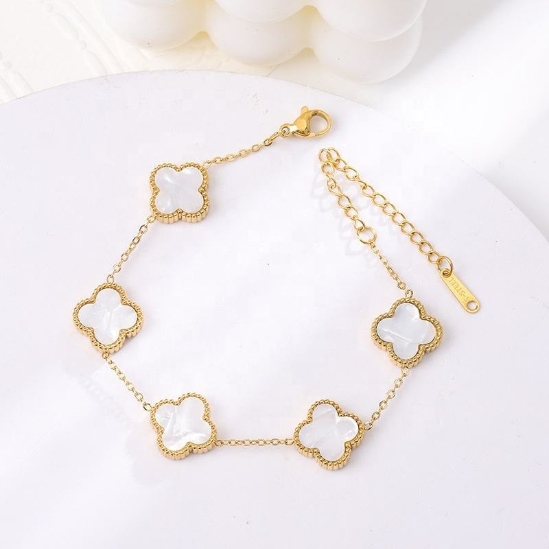 Clover Charm Anti-Tarnish Bracelet